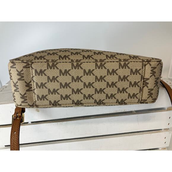 MICHAEL KORS MEDIUM SAFFIANO LEATHER SIGNATURE CROSSBODY BAG - Picture 13 of 16